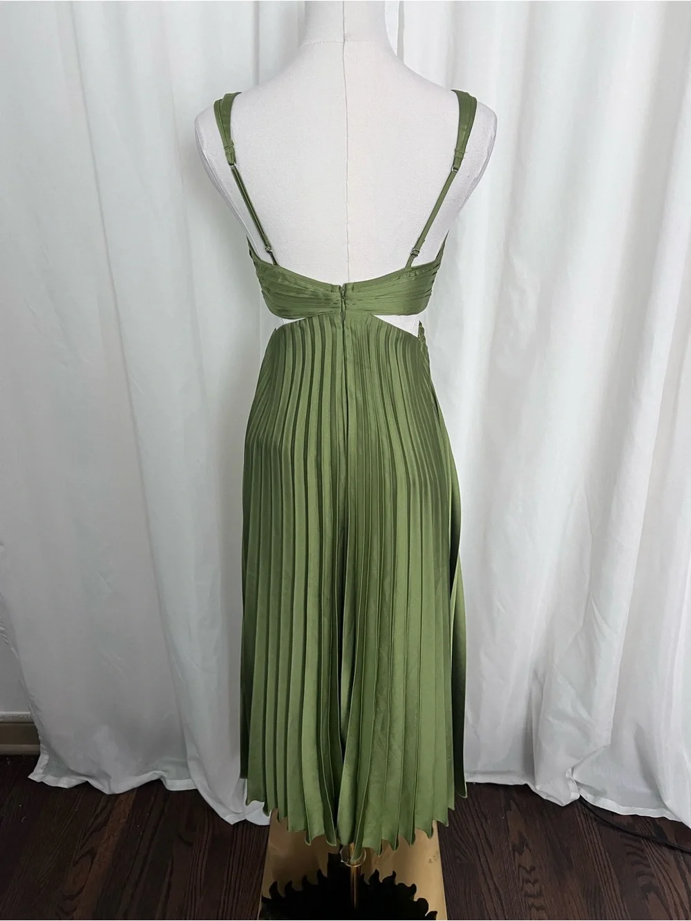 Abercrombie and Fitch. Satin Pleated Midi Dress with Cutout
